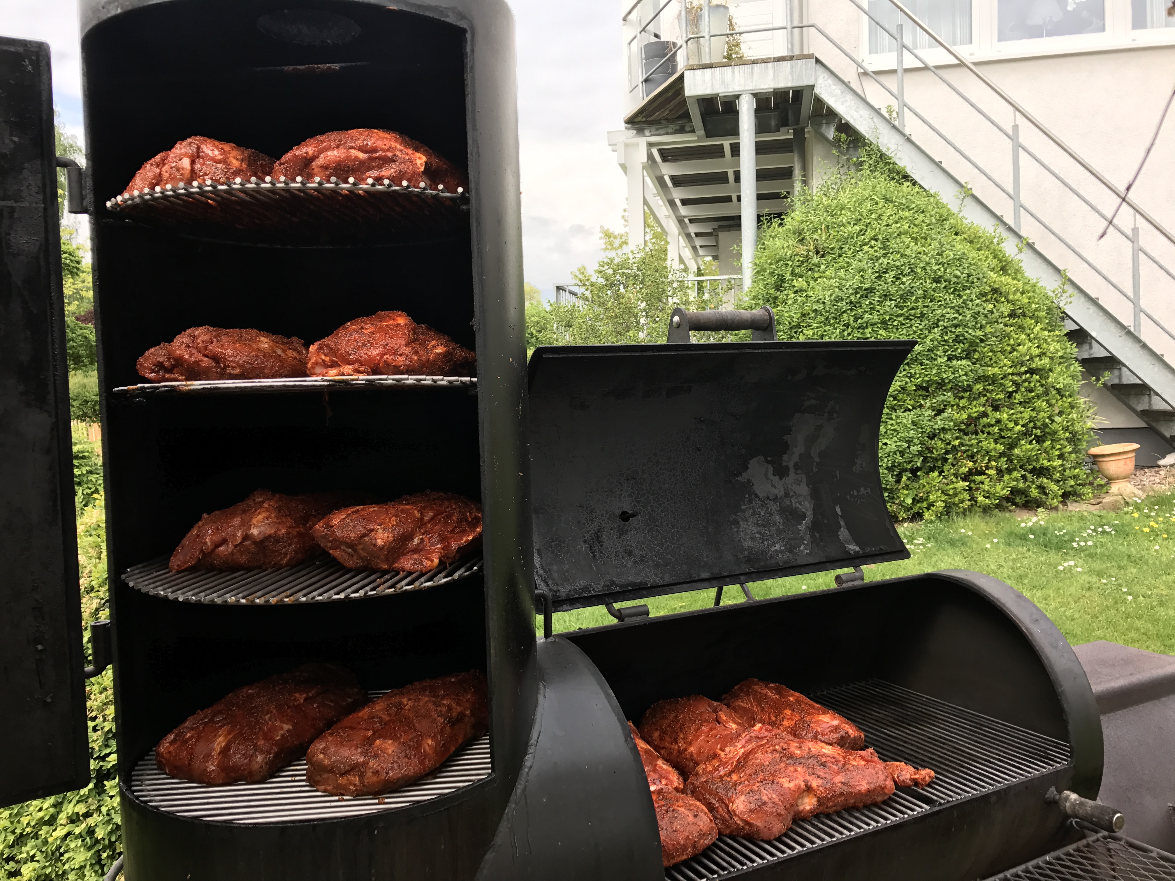 Barbecue-Smoker